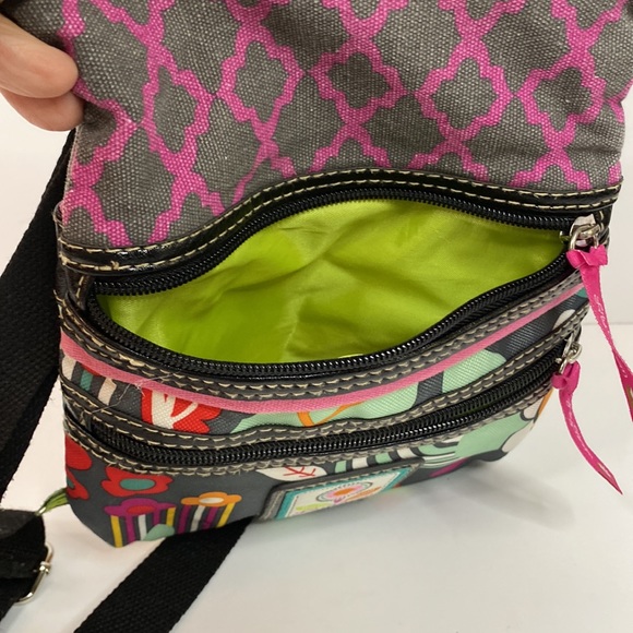 Lily Bloom Crossbody Bag. - Picture 6 of 9